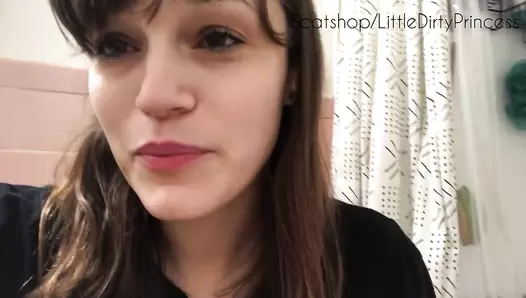 LittleDirtyPrincess - Urgent shit plops on the floor