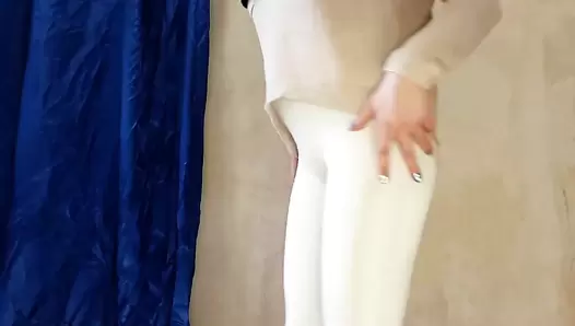 AnnaCoprofield - White Pants