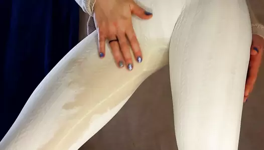 AnnaCoprofield - White Pants