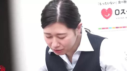 FF-537 06 OL’s pooping agony after eating spicy food