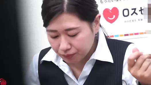 FF-537 06 OL’s pooping agony after eating spicy food