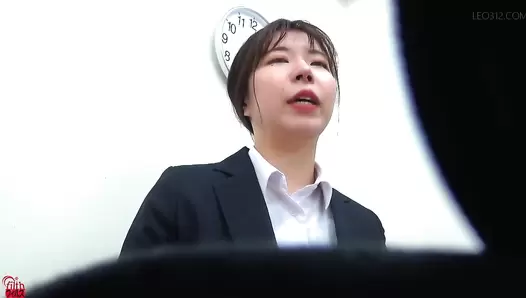 FF-537 05 OL’s pooping agony after eating spicy food