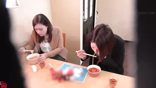 FF-537 04 OL’s pooping agony after eating spicy food