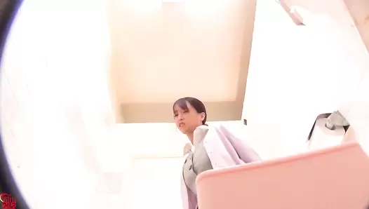 FF-537 04 OL’s pooping agony after eating spicy food