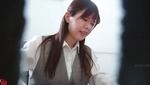 FF-537 01 OL’s pooping agony after eating spicy food