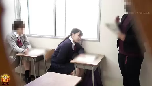 EE-565 04 School voyeur: miserable panty pooping blunder of schoolgirls and female teachers