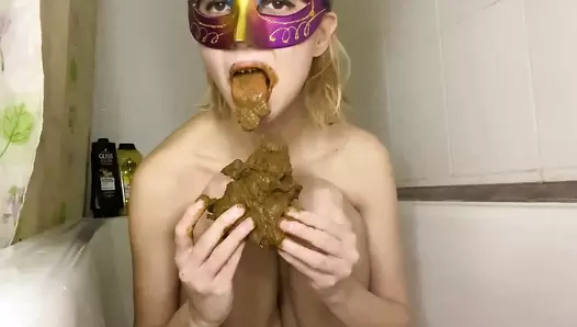 p00girl - Big log of shit in mouth and body