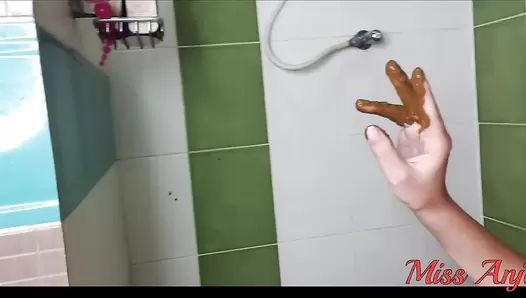 MissAnja - Nasty Runny Poo Fountain