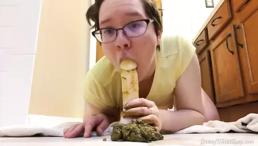 GwenyT Daddy Fucks Me Until I Poop