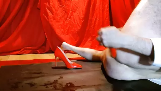 MsSherryBells Sherry’s shitty footing, foot worship and eating