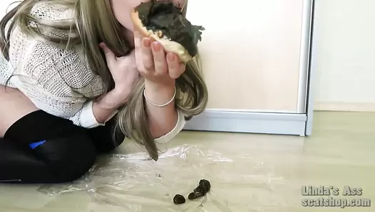 Linda's ass - morning poop sandwich