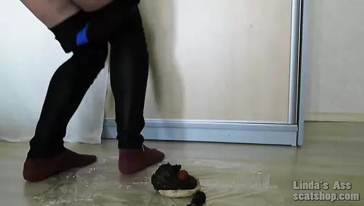 Linda's ass - morning poop sandwich