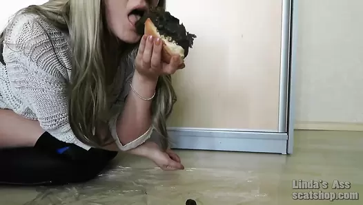 Linda's ass - morning poop sandwich