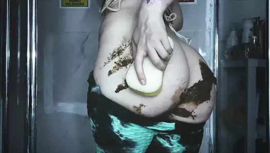 DirtyBetty - Do you poop in the shower