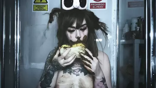 DirtyBetty - Do you poop in the shower