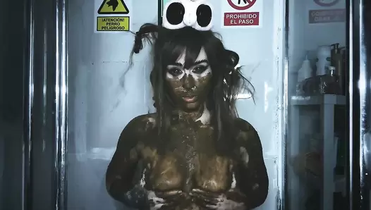 DirtyBetty - Do you poop in the shower