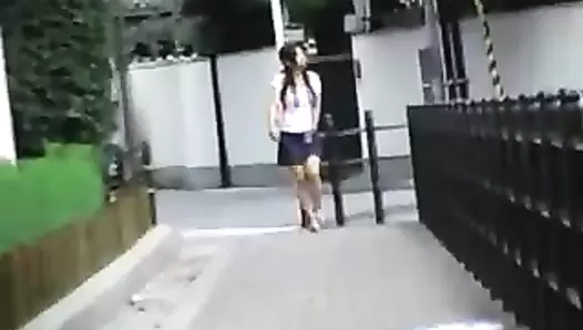 Jade Evo pooping Japanese girls