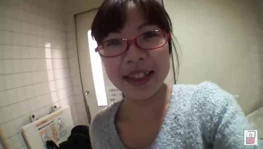 JG-171 04 Amateur submission, self-take video series 089, shitting while standing FILE..4