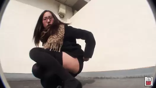 JG-171 01 Amateur submission, self-take video series 089, shitting while standing FILE..1