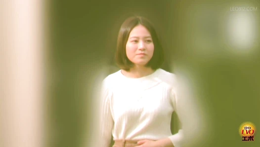 EE-780 01 6 Cameras toilet voyeur: beautiful women pooping.