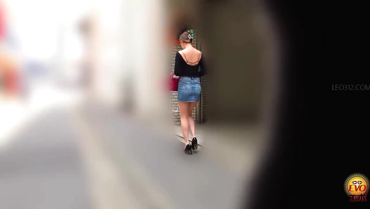 EE-780 03 6 Cameras toilet voyeur: beautiful women pooping.