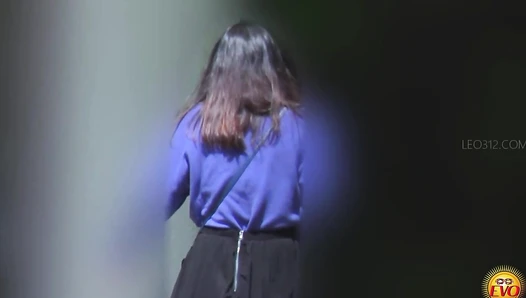 EE-780 04 6 Cameras toilet voyeur: beautiful women pooping.