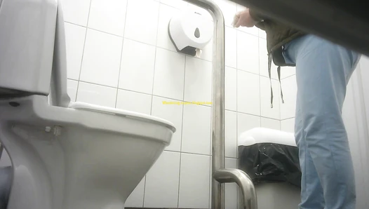 New Street Toilet 2022 (083K)