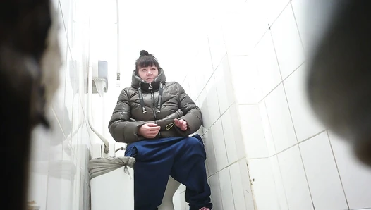 Shopping Centre Toilet 2022 (143K)