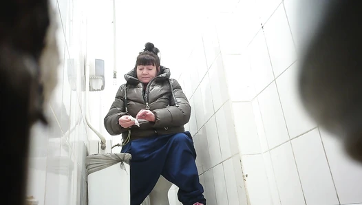 Shopping Centre Toilet 2022 (143K)