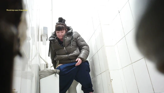 Shopping Centre Toilet 2022 (143K)