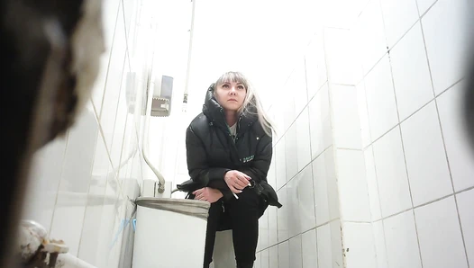 Shopping Centre Toilet 2022 (157K)