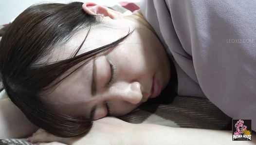 PGFD-099 04 Drunk woman, fingered deep in her throat and vomited violently.