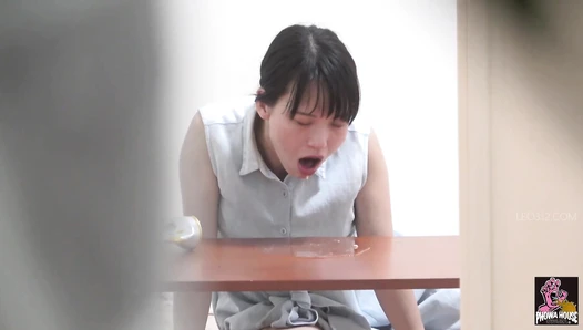 PGFD-099 04 Drunk woman, fingered deep in her throat and vomited violently.