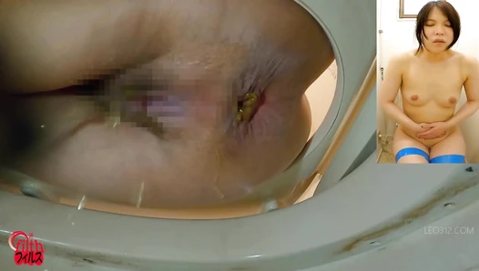 FF-677 03 Hidden camera in the house: sisters pooping naked!