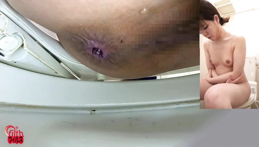 FF-677 07 Hidden camera in the house: sisters pooping naked!