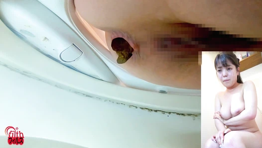 FF-677 09 Hidden camera in the house: sisters pooping naked!