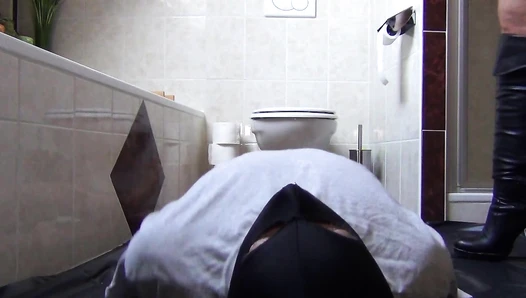 RosellaExtrem - New record in shit eating and piss drinking!