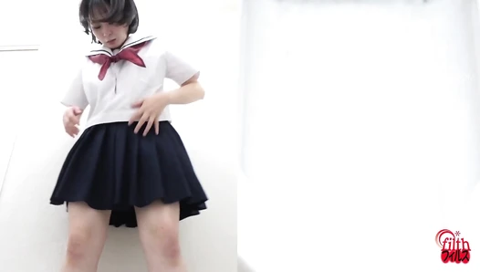 FF-681 01 5-Camera toilet hidden shots: schoolgirls’ pooping situations.