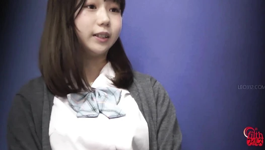 FF-681 02 5-Camera toilet hidden shots: schoolgirls’ pooping situations.