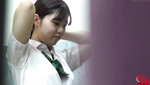 FF-681 04 5-Camera toilet hidden shots: schoolgirls’ pooping situations.