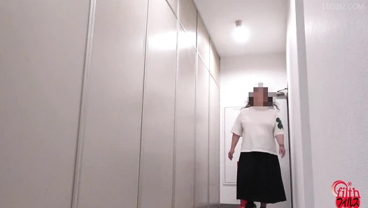 FF-681 05 5-Camera toilet hidden shots: schoolgirls’ pooping situations.