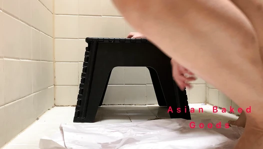 Marinayam19 - Stool drops from the stool