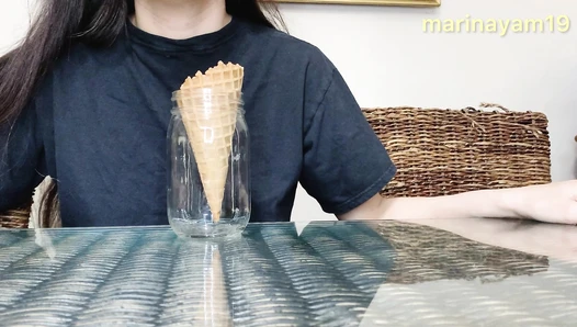 Marinayam19 - []Japanese waitress serves secret menu