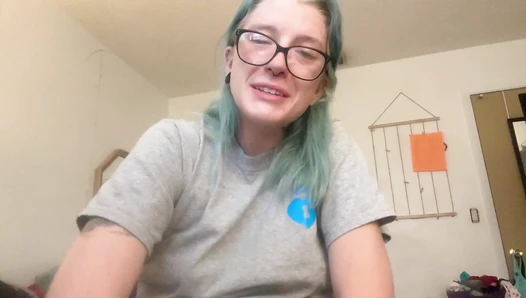 missellie8 - The Digestive Lesson: Close Up
