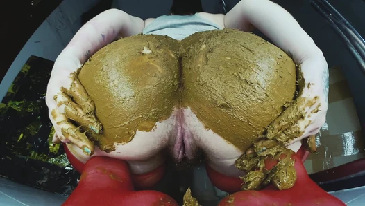 SweetbettyParlour - strange noise in scat clip?
