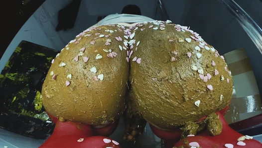 SweetbettyParlour - strange noise in scat clip?