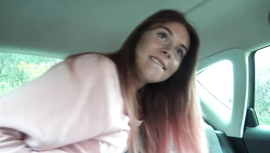 HotDirtyIvone - Farting in my car!