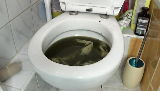 HotDirtyIvone - An EMERGENCY clogged TOILET, BIG SHIT