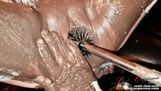 SlutOrgasma - shit cunt fucked by a toilet brush