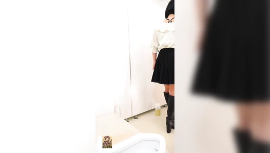 SR097 01 6 Cameras captured women wearing long boots and o-back panties doing farts and poops in the toilet. (Split screen view)